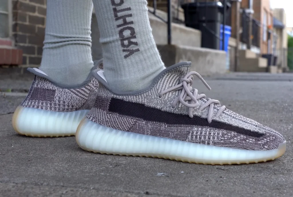 how can you tell if your yeezys are fake